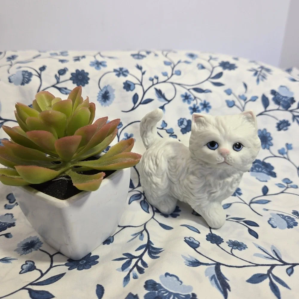 Vintage White Persian Cat Figurine Ceramic Glossy Blue Eyes Longhair Collectible